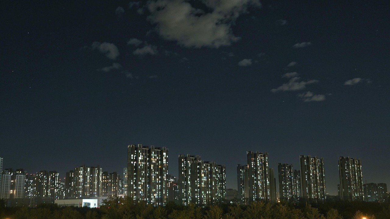 Demand Surge for Urban Apartments: Analyzing Recent Market Shifts