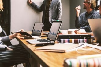 Office Space Reimagined: Design Trends Influencing Demand
