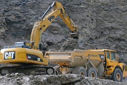 Trends in U.S. Office Spaces: Adapting to Hybrid Work Models