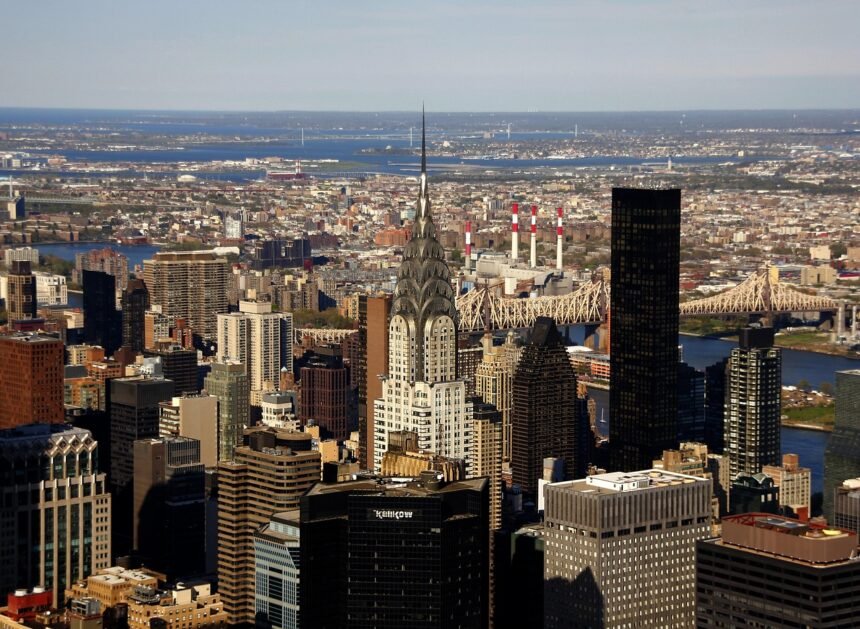 The impact of interest rates on corporate real estate investments