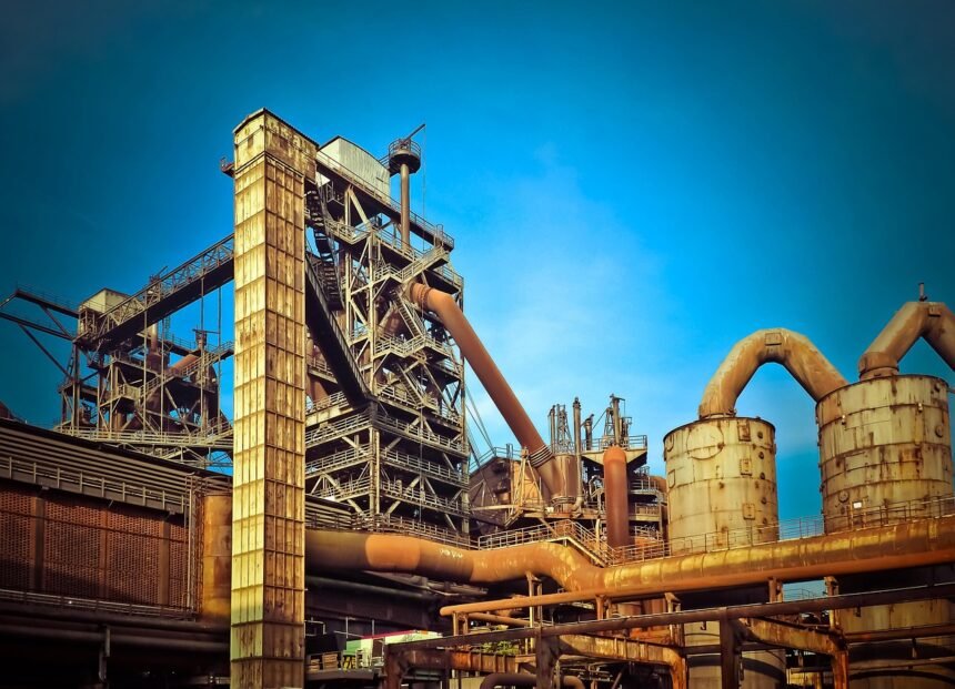 Key Factors Driving Industrial Property Investment in Manufacturing Hubs