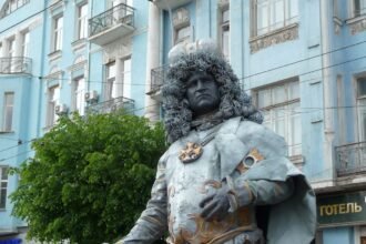 Urban Renewal Projects: Transforming Old Buildings into Modern Condos