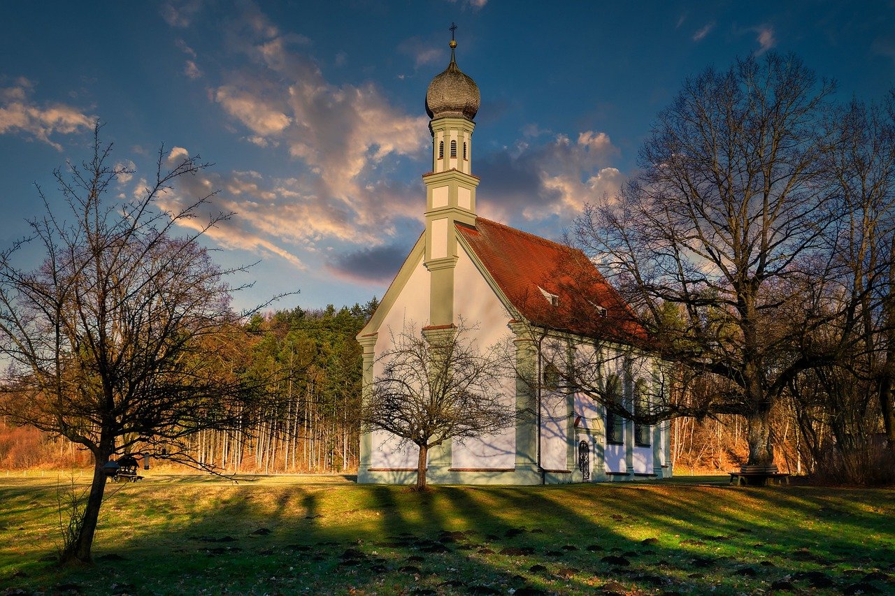 Listing Your Property: Choosing the Best Real Estate Agent