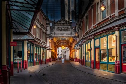 How Economic Indicators Influence Real Estate Investment Strategies