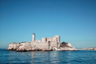 Real Estate Investment Trends in Coastal Communities