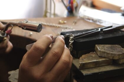 Examining the Growth of Fulfillment Centers Across the USA