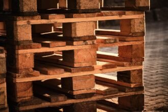 The Ethics of Insights: Balancing Data Use and Privacy Concerns