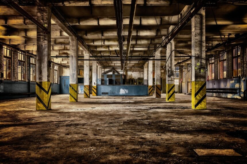 Examining the Role of Machine Learning in Supply Chain Optimization