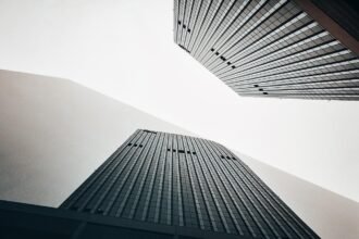 Analysis of Rent Prices: Urban vs. Suburban Living Trends