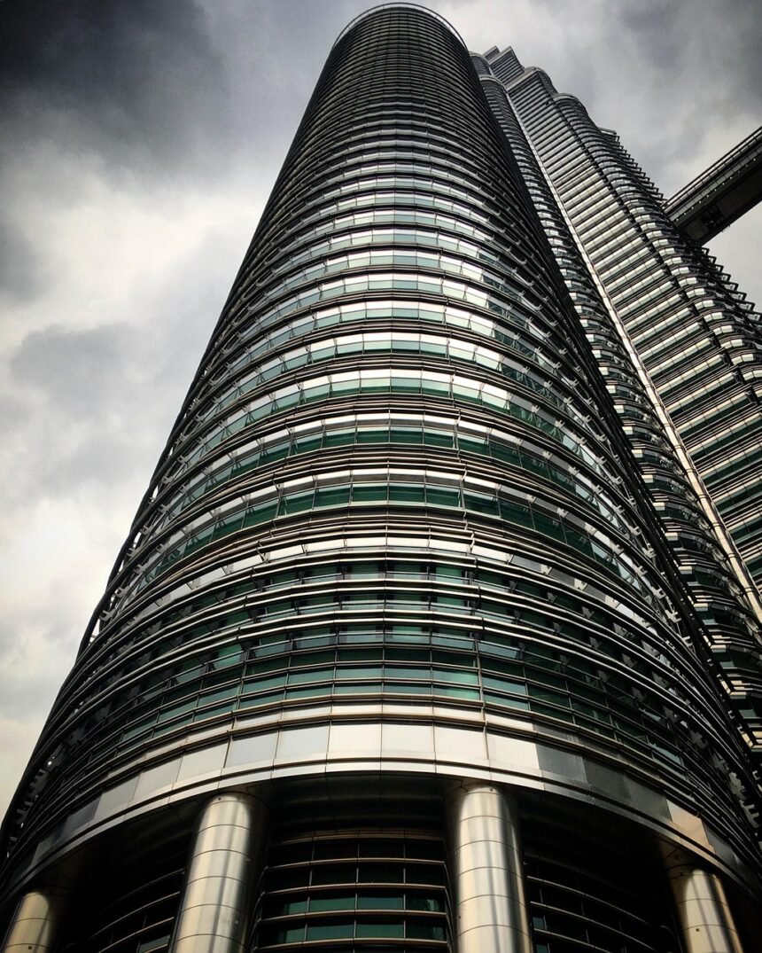 Major Property Deal Signals Growing Investor Confidence in Office Real Estate