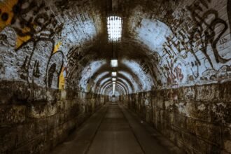 Urban Versus Rural Warehousing: Pros and Cons for Supply Chain Optimization