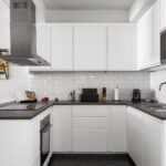 and Florida: A Comparative Study of Luxury Market Trends