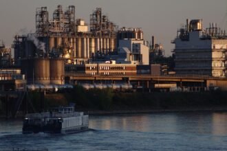 A Glimpse into the Future of Multimodal Logistics Hubs
