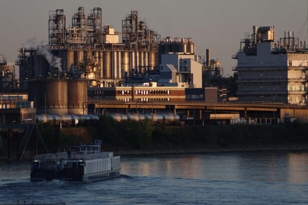 A Glimpse into the Future of Multimodal Logistics Hubs