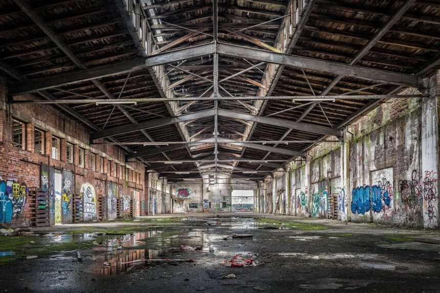 Growth of E-Commerce Fuels Demand for Warehouse Space Across the U.S.