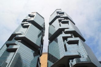 Record Property Deal: Tech Giant Expands Footprint in Seattle
