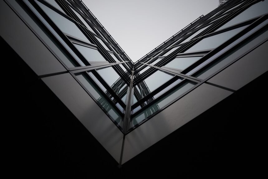 Smart Homes: Integrating Technology into Modern Residential Construction