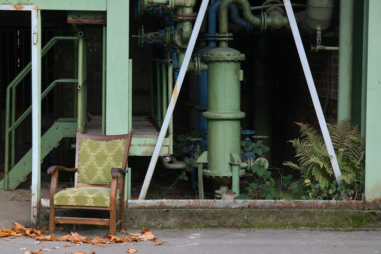 The Rise of Smart Warehouses: How Robotics is Transforming Logistics Real Estate