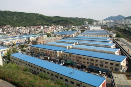 Unpacking America's Real Estate Deal-Making Trends: A Focus on Corporate Mergers