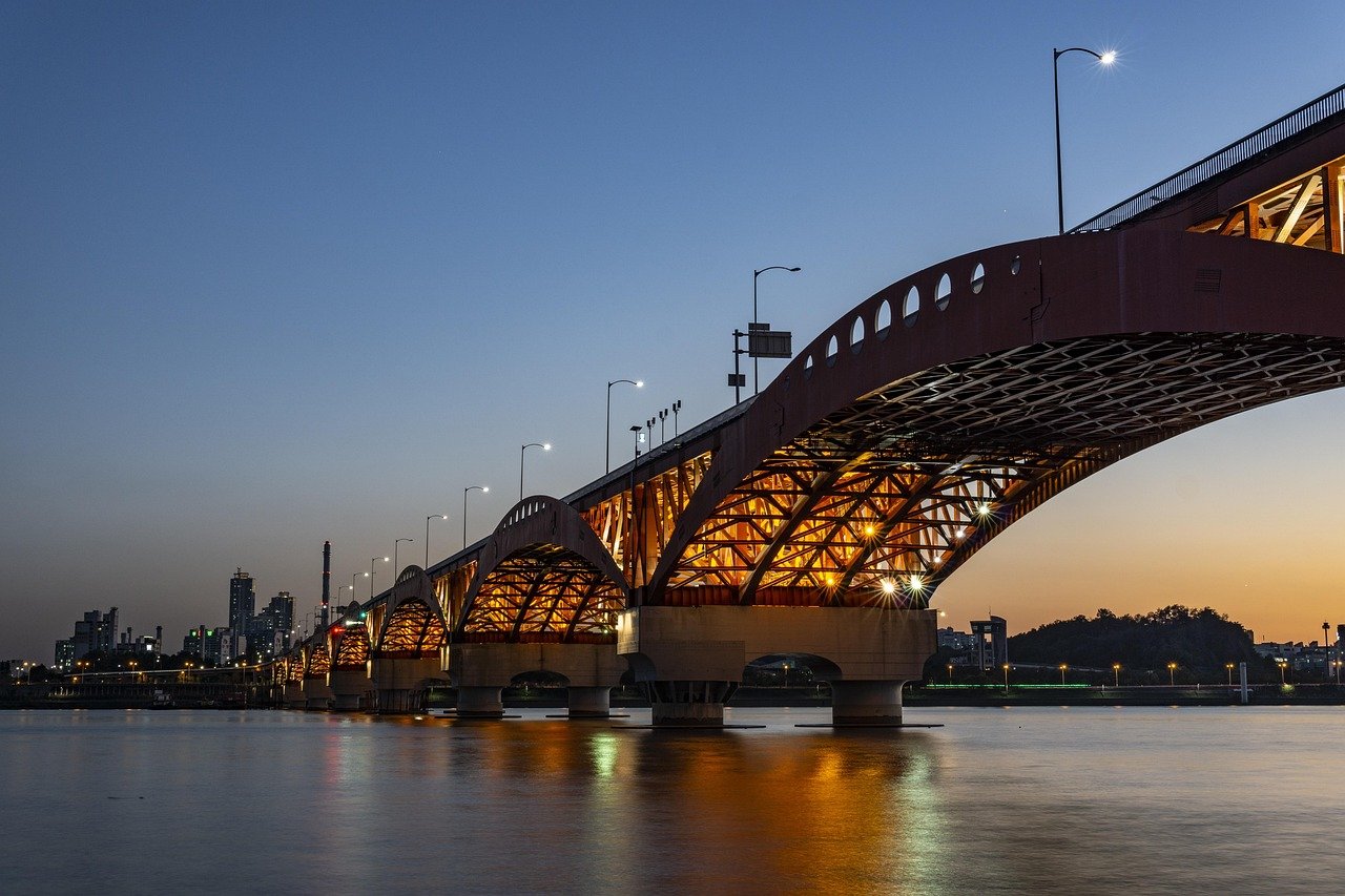 A Comprehensive Guide to Financing Your New Home Purchase