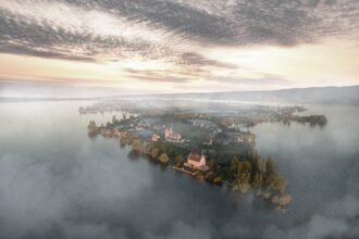 Waterfront Properties with Stunning Views: A Real Estate Guide