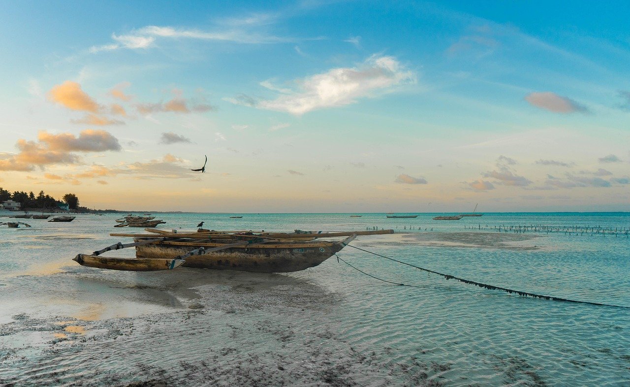 Hawaii's Real Estate Boom: What to Expect in Overwater Bungalows