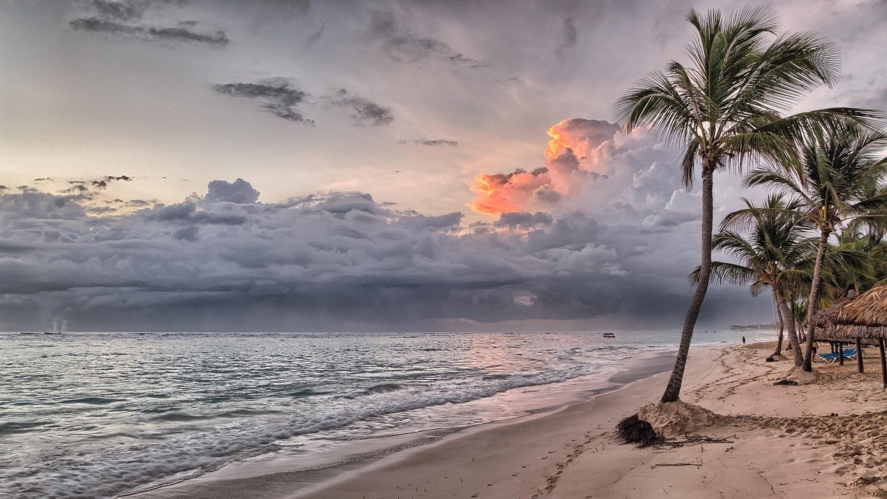 Analyzing Trends in Rental Properties on Hawaiian Islands