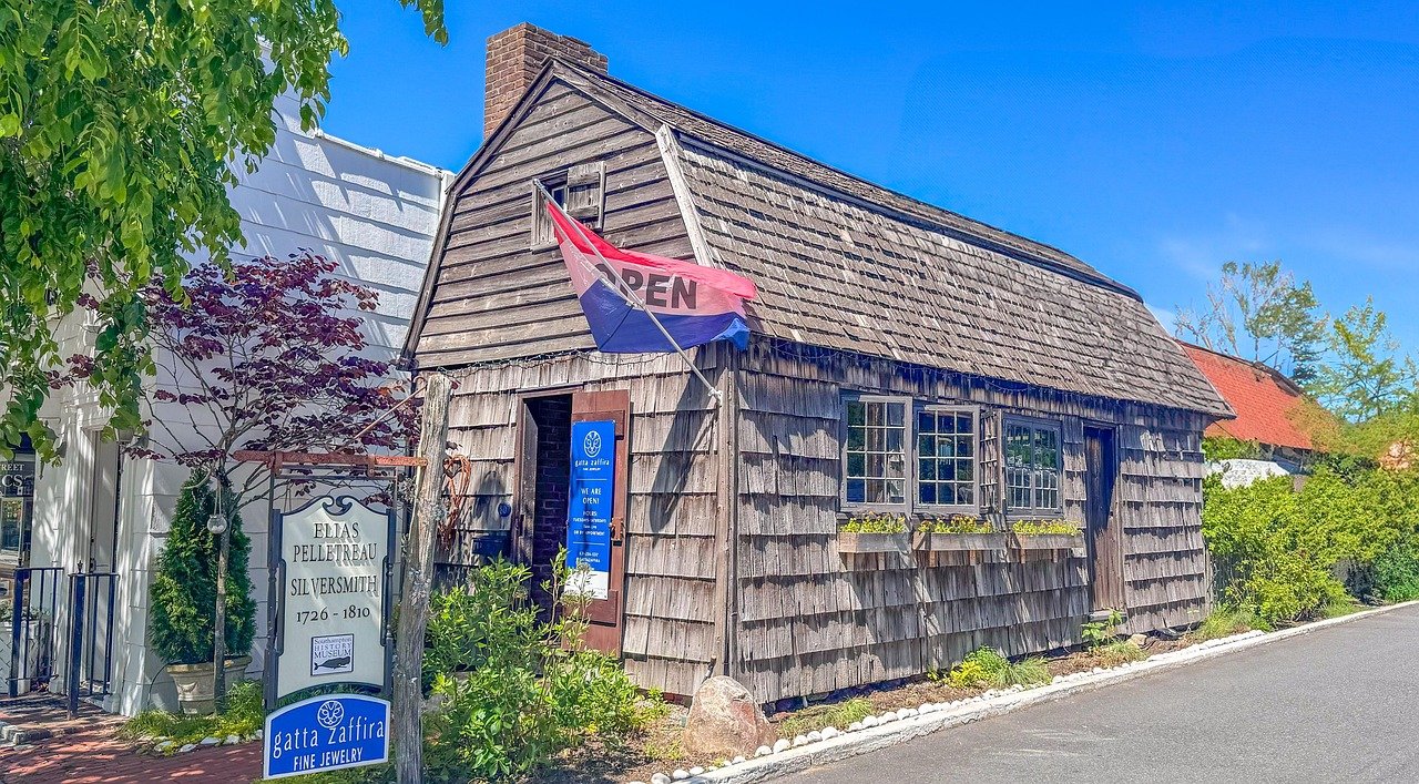 US Commercial Real Estate: Corporate Buyers vs. Individual Investors