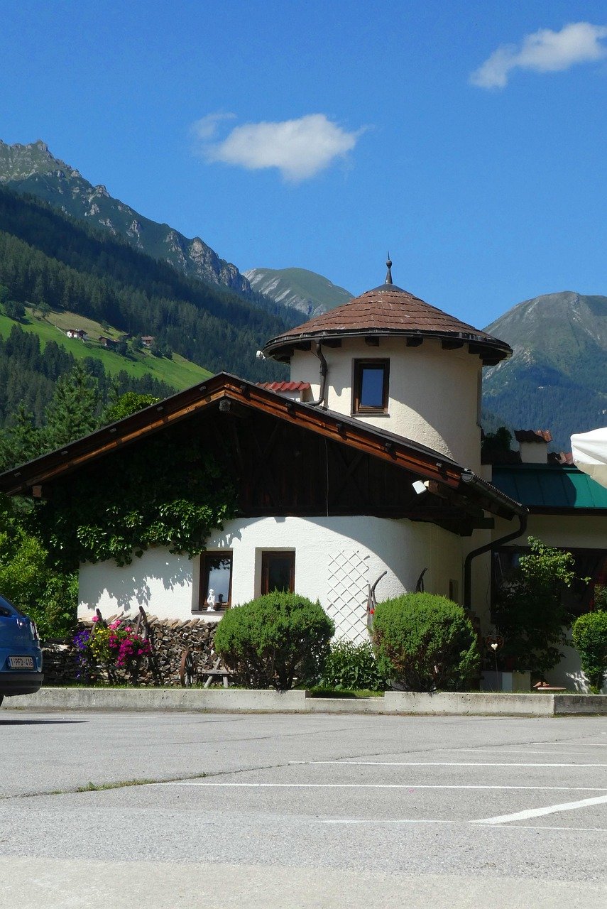 The Allure of Luxury Estates: What Buyers Really Want