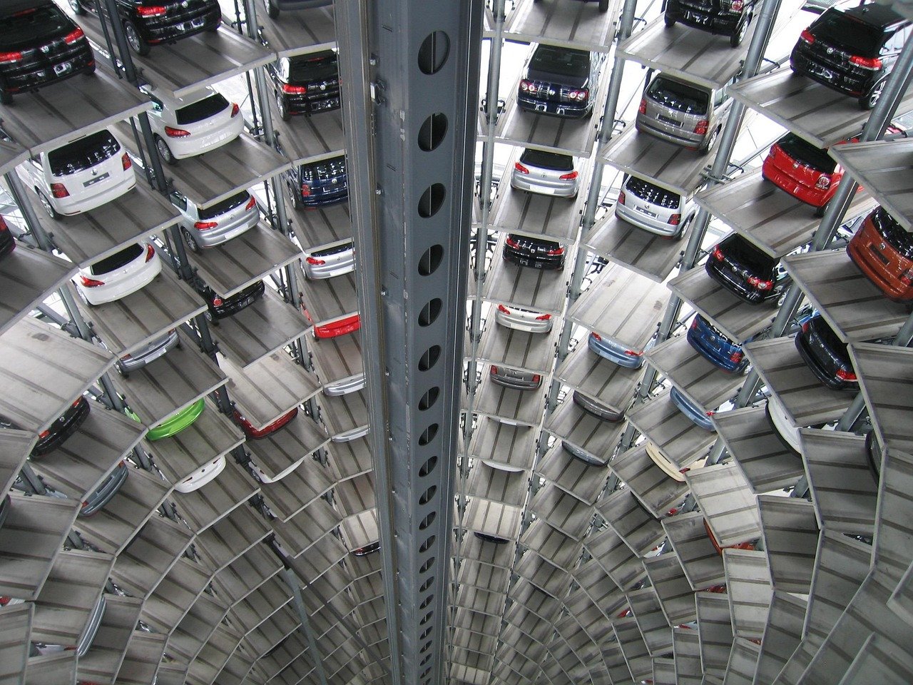Investors Eye New Warehouse Facilities as E-Commerce Grows