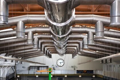 The Role of Data Analytics in Warehouse Performance Improvement