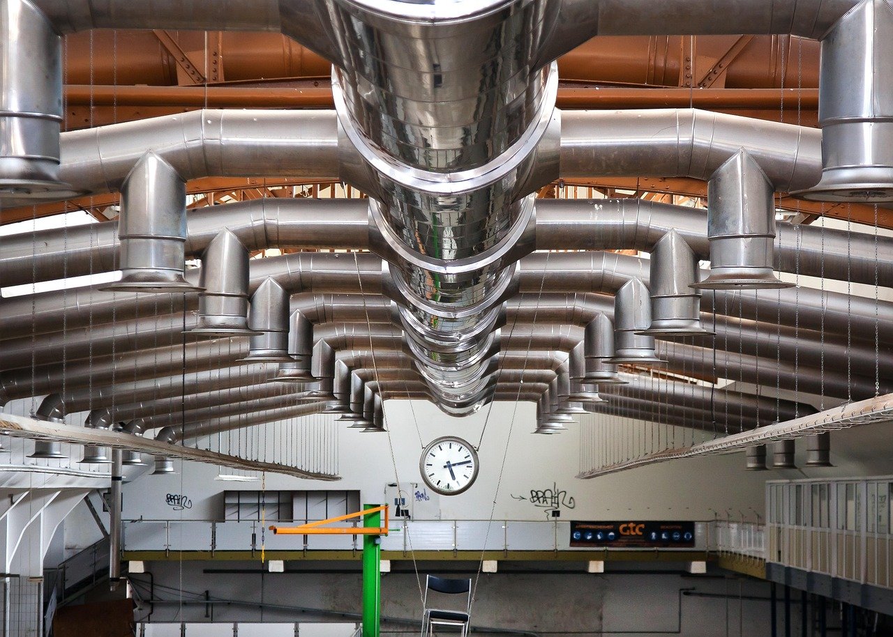The Role of Data Analytics in Warehouse Performance Improvement
