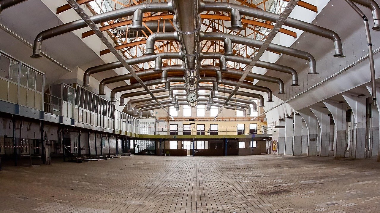 Adapting to Change: Flexibility in Industrial Property Design for Modern Manufacturing