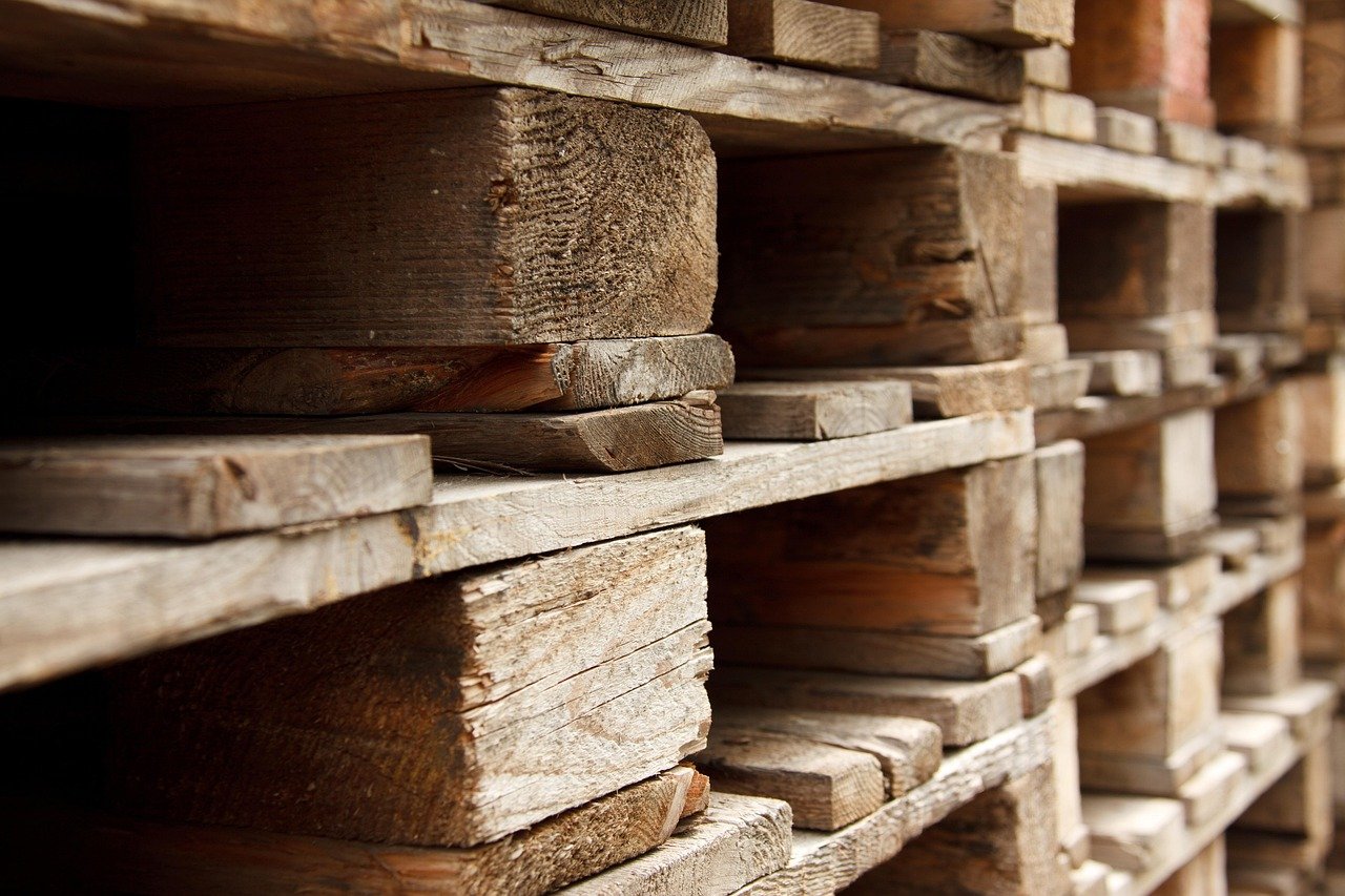 Shifts in Consumer Behavior Influencing Warehouse Size and Location