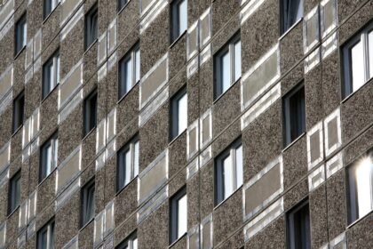 How to Choose Between Renting a Condo and an Apartment