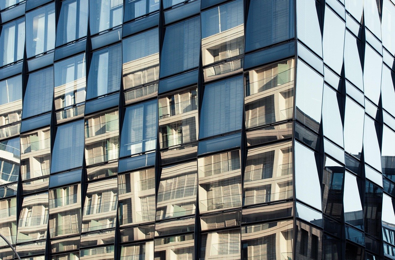 Analyzing Vacancy Rates in Retail and Office Markets