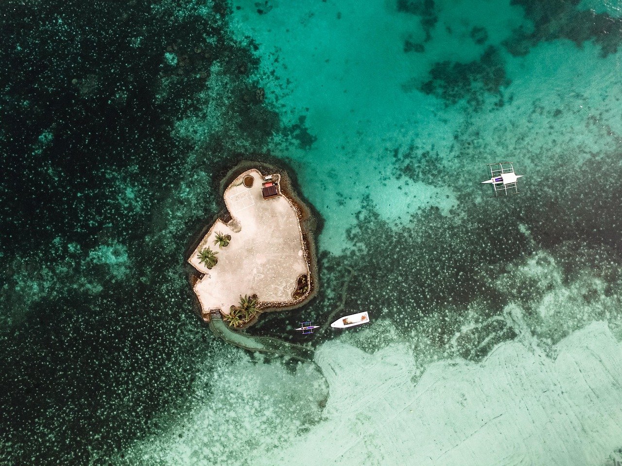 The Benefits of Investing in Island Resort Real Estate