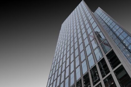 Retail Property Performance in the Face of E-Commerce Growth