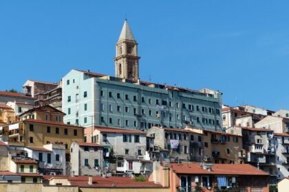 How Rising Interest Rates Affect Apartment Pricing in Key US Cities