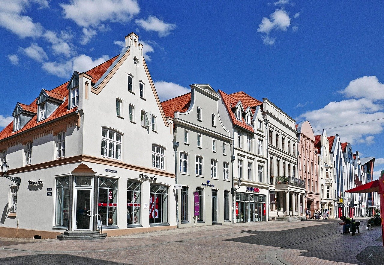 Legal Tips for Selling Your Home in the US Market