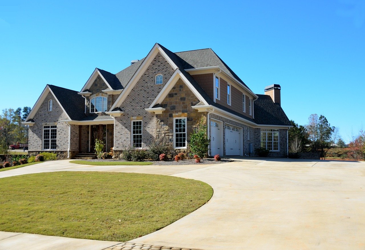 Inside the Glamorous Lifestyle of America's Wealthiest Real Estate Moguls