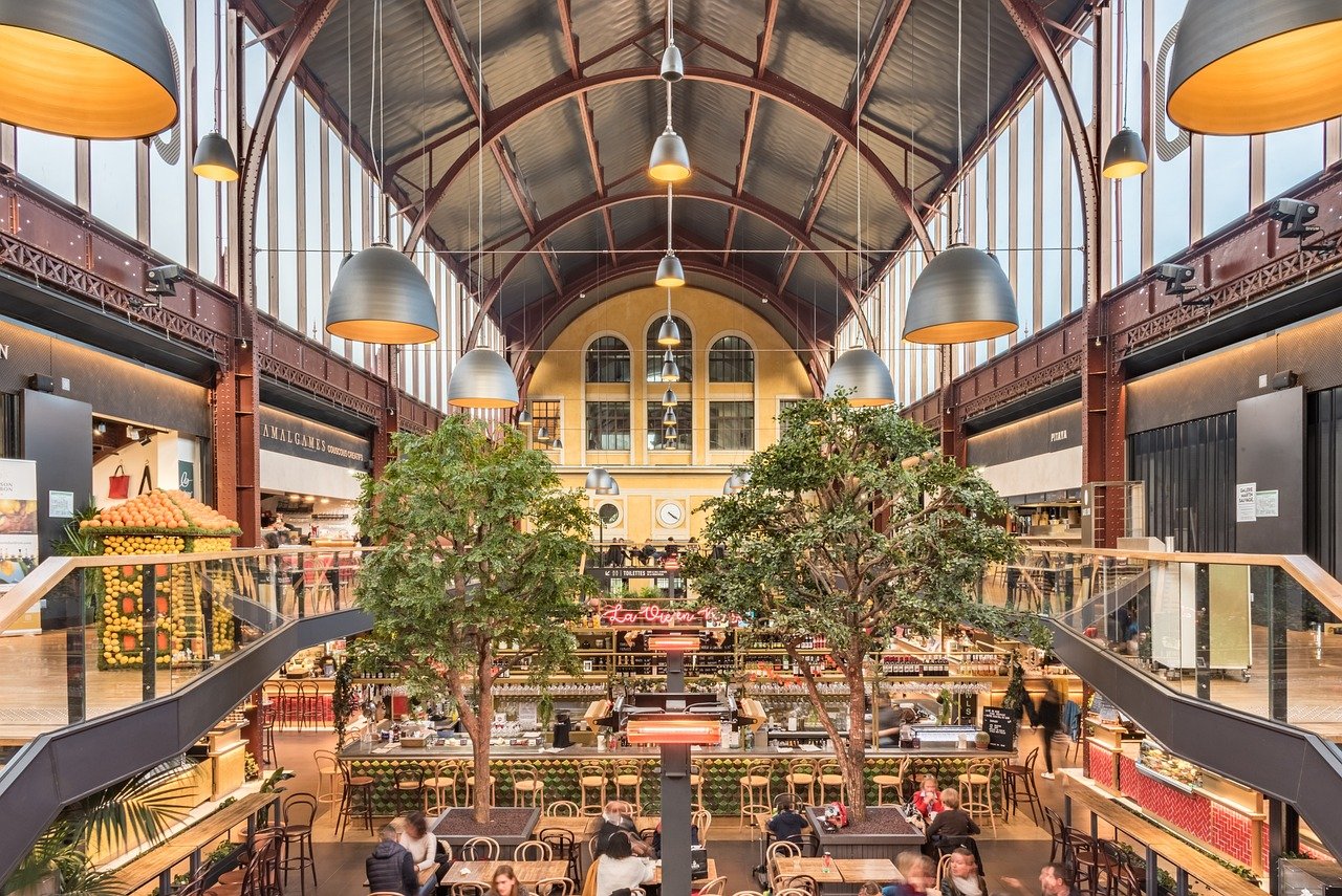Navigating the American Real Estate Market: Key Investment Insights