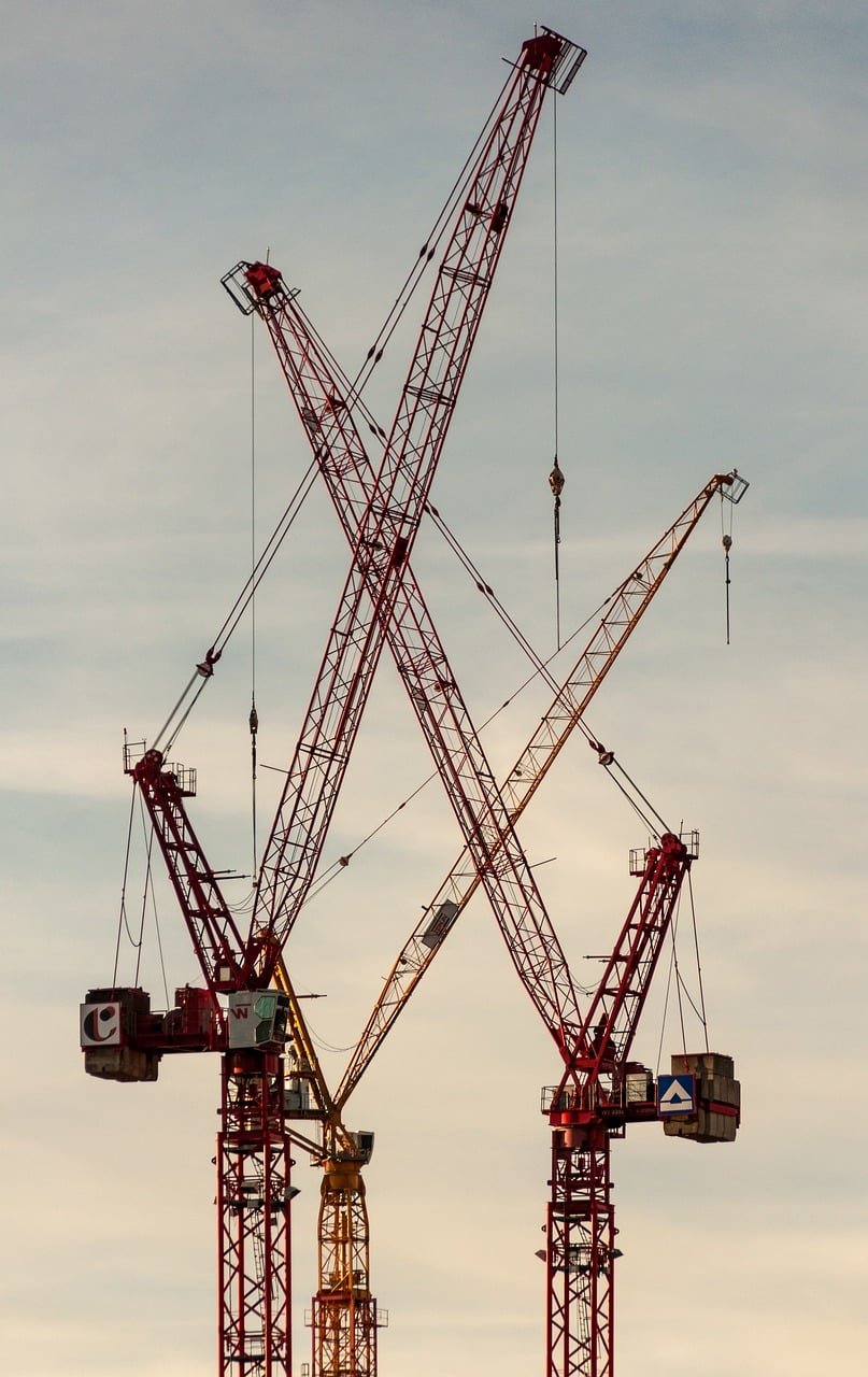 Exploring the Impact of Robotics on American Logistics Real Estate