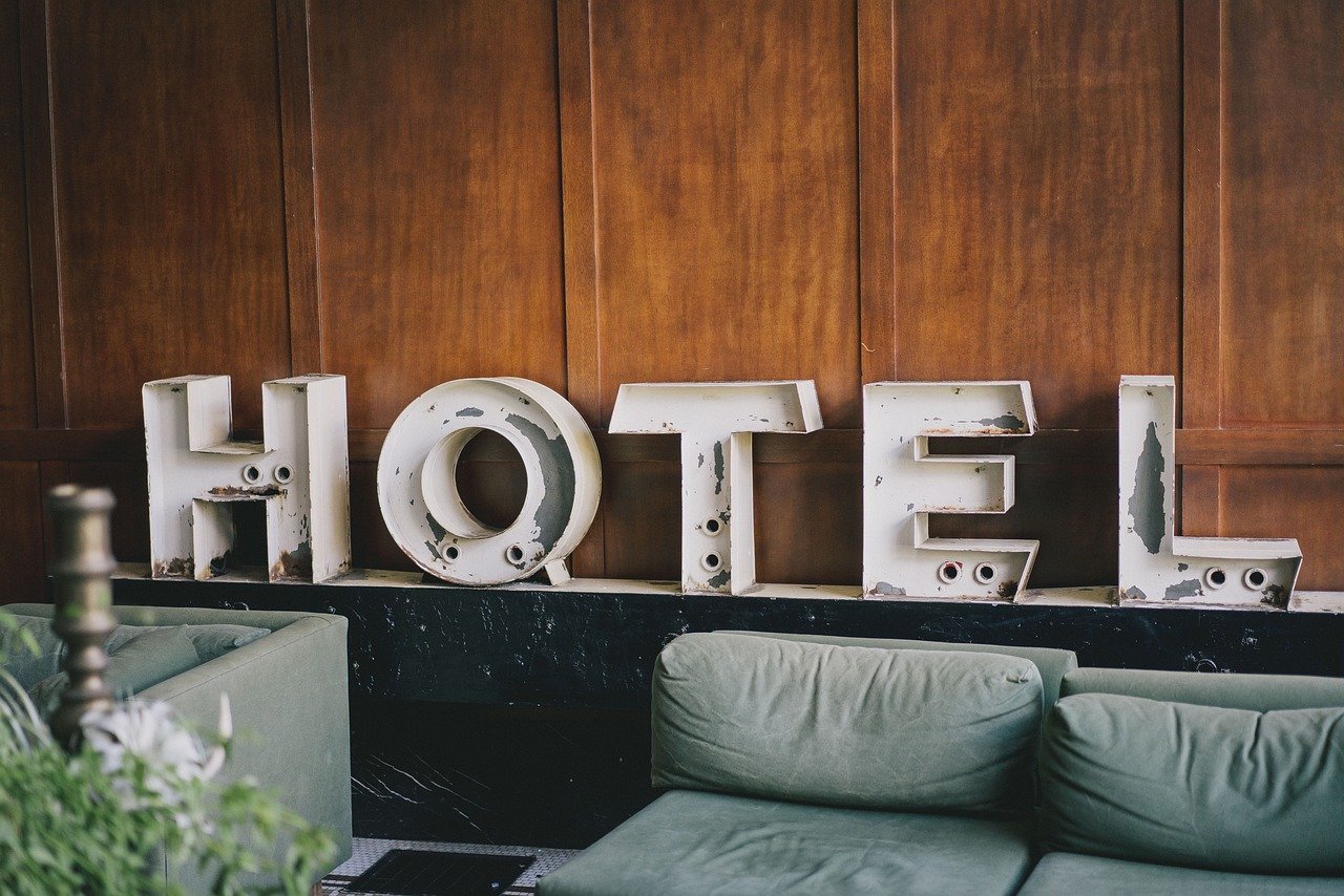 Collaborations in Hospitality: When Hotels Partner with Local Businesses