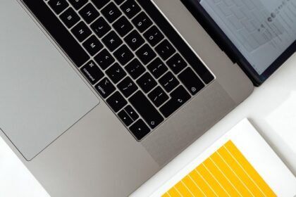 Exploring the Impact of E-Commerce on U.S. Supply Chain Infrastructure