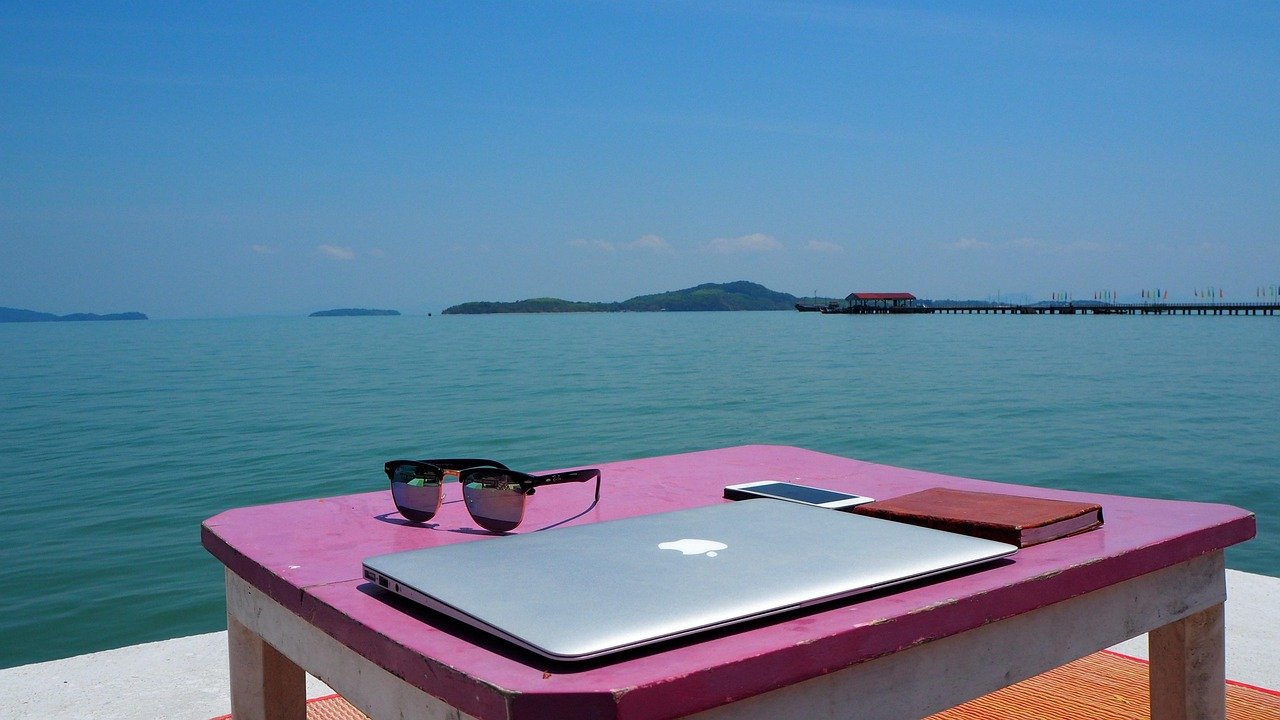 Lifestyle Tips for Moving to an Island Paradise