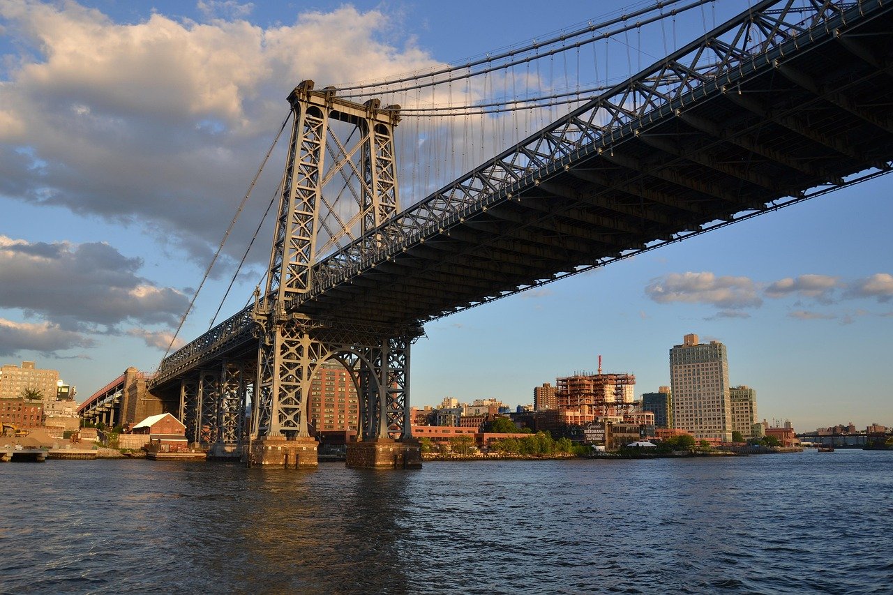 The Role of Technology in Influencing Commercial Real Estate Deals